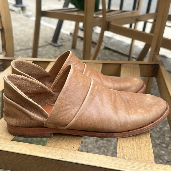 Beek Puffin by Two Birds UNISEX Tan Leather Slip-On Booties Shoes - Picture 5 of 13